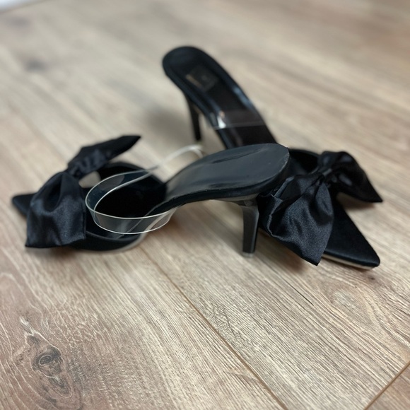 Black Satin Bow Mules size 9 (40) - Picture 3 of 4